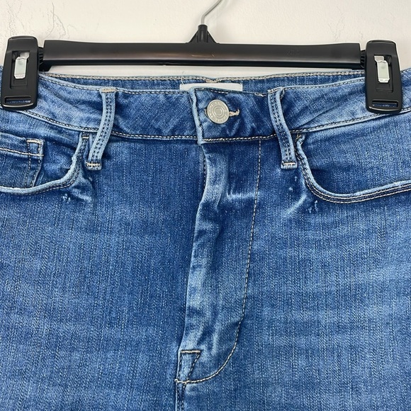 Frame Jeans. Women’s Le One Skinny Crop. Size 2. Waist size 29. - Picture 5 of 13